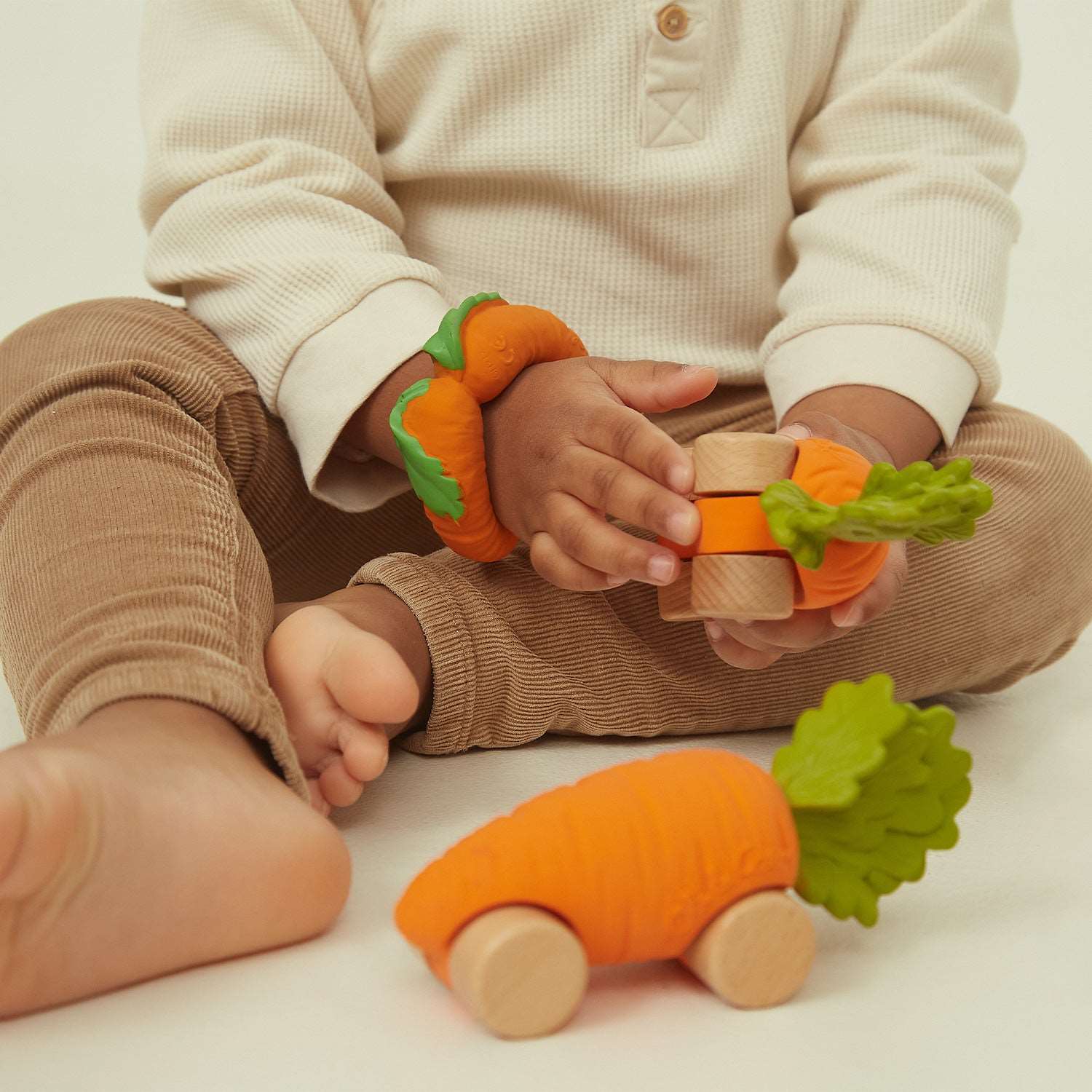 Cathy The Carrot Baby Car Toy - Oli&Carol