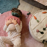 Knitted cushion Ramona the Radish - Oli&Carol