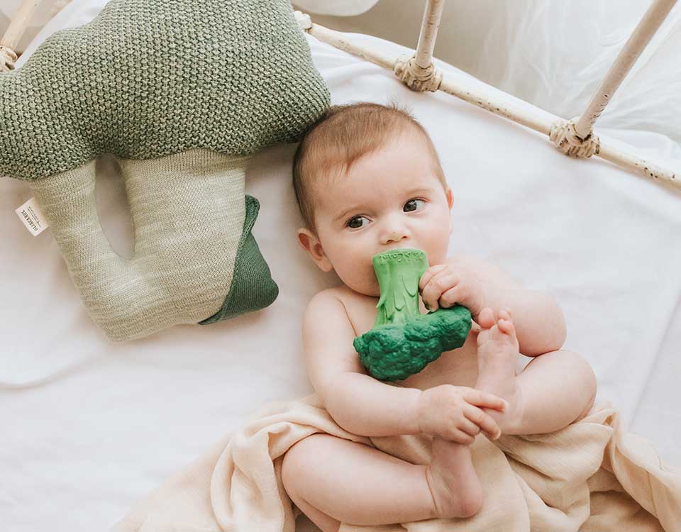 6 TIPS TO HELP YOUR BABY SLEEP DURING TEETHING STAGE