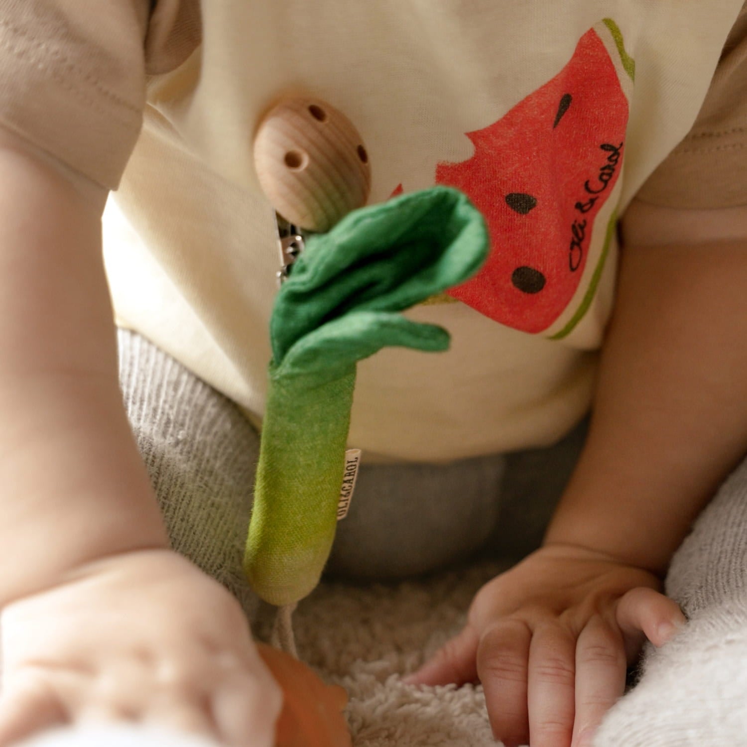 Luke the Leek Pacifier Clip – Oli&Carol