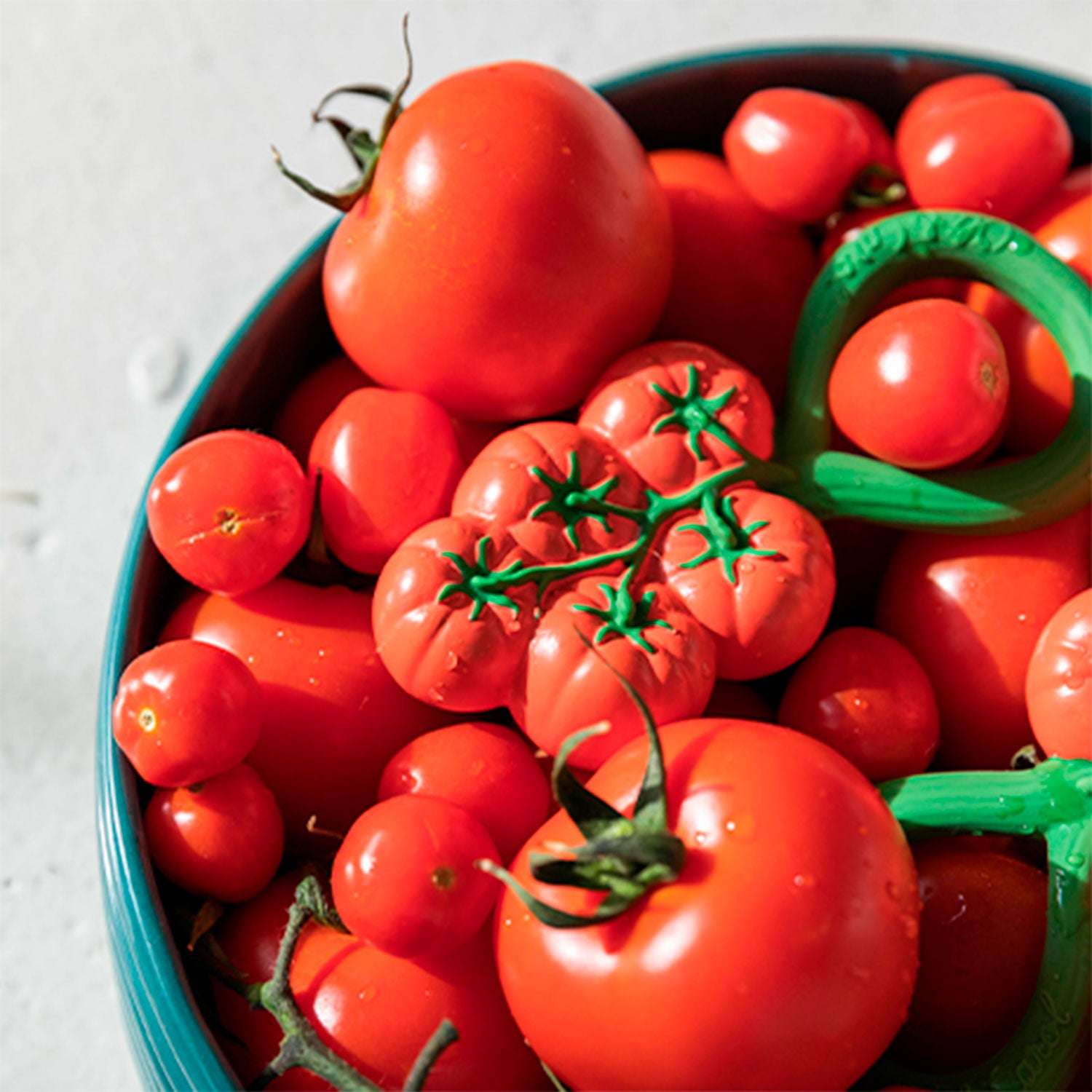 Tomato Rattle Toy - Oli&Carol